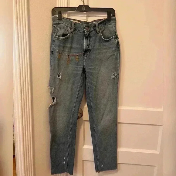 Pilcro and the Letterpress Embroidered Lantern Jeans With Distress - Picture 3 of 4